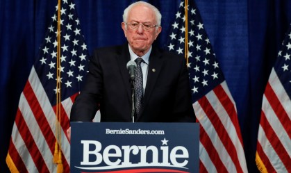 Bernie Sanders desiste de candidatura presidencial pelo Partido Democrata