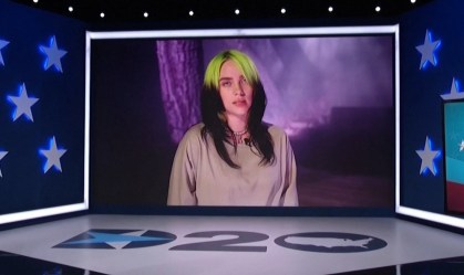 Billie Eilish pede que EUA ‘votem como se nossas vidas dependessem disso'