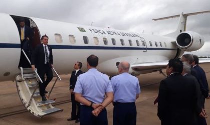 Comitiva de Bolsonaro em viagem aos EUA tem 10 membros com coronavírus