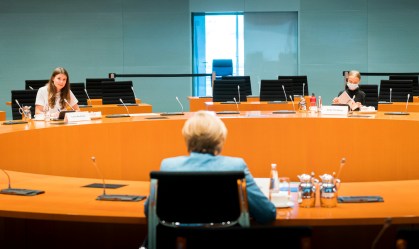 Greta Thunberg pede a Merkel que seja corajosa na adoção de medidas climáticas