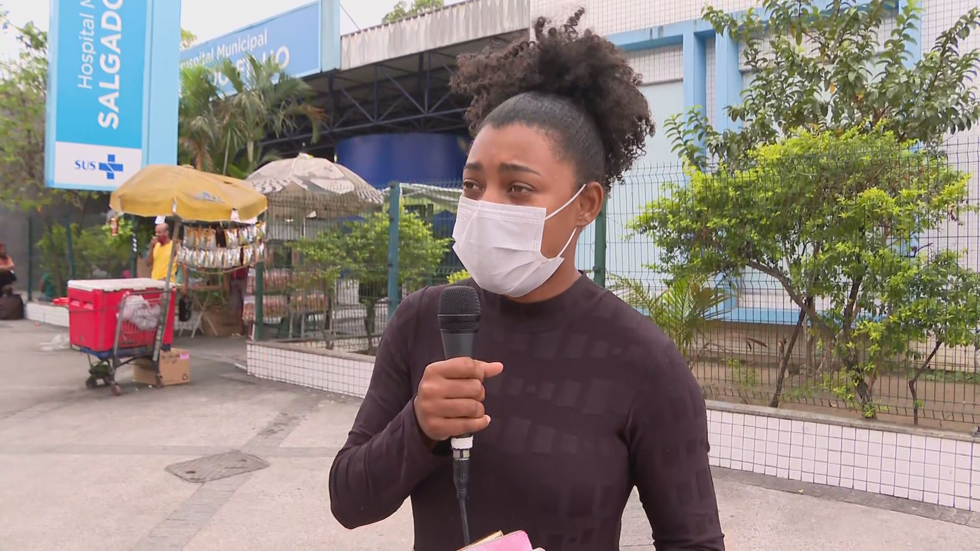 Tainara Souza dos Santos, que descobriu morte do pai, vítima de Covid-19, após 5