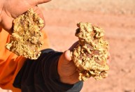 Ouro cai na contramão de salto do Bitcoin antes de dados dos EUA