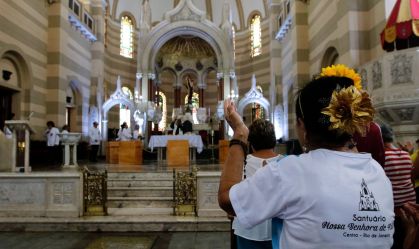 No Rio, Igreja Católica aumenta número de missas e reduz duração das celebrações