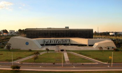 STJ suspende julgamentos em razão do coronavírus