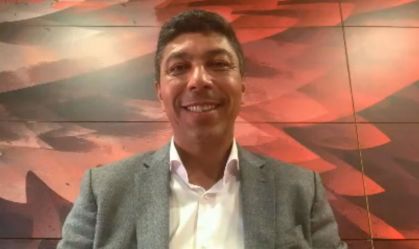 'Neymar é Neymar, mas Levandowski foi melhor em 2020', avalia ex-atacante Élber