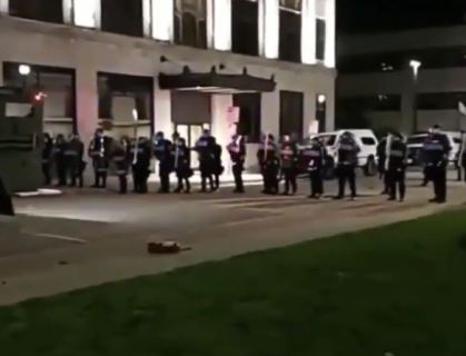 Vídeo compartilhado nas redes sociais identificado como protesto em Kenosha, apó