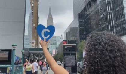 Brasileiras reúnem declarações de amor a Nova York para ajudar no pós-pandemia