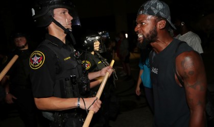 Wisconsin tem 3º dia de protestos após homem negro ser baleado em ação policial
