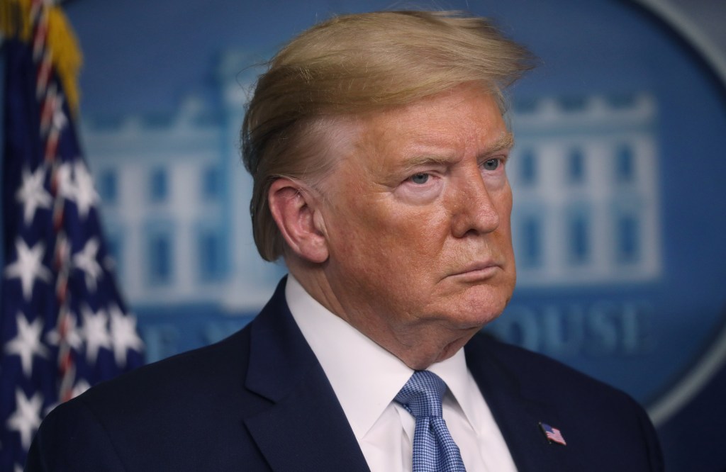 O presidente dos EUA, Donald Trump, anuncia medidas de combate ao coronavírus