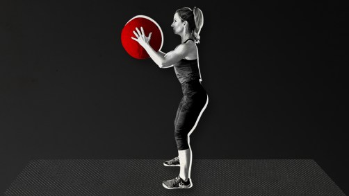 Montagem de mulher fazendo exercício com uma bola