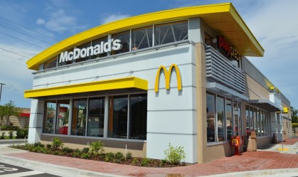 Restaurante do McDonalds em St. Petersburg, na Flórida