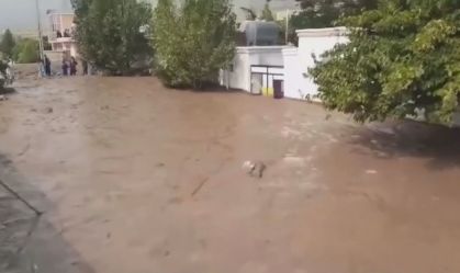 Enchente mata 70 pessoas e destrói centenas de casas em Cabul, no Afeganistão