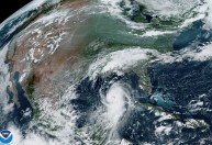 Partes da Louisiana sofrem ameaça de tempestades severas enquanto eleitores votam