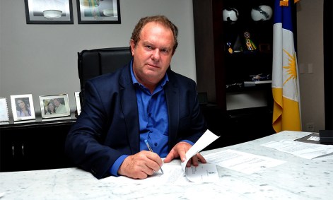 governador do Tocantins Mauro Calesse