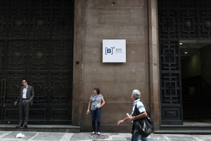 Entrada da bolsa de valores de São Paulo, a B3