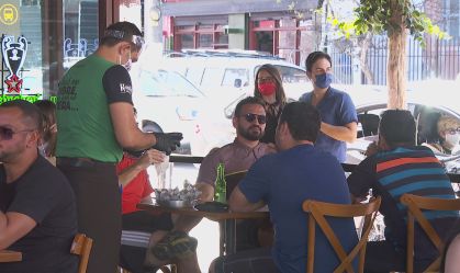 Taxa de contaminação da Covid-19 no Brasil ainda requer cuidados em reuniões
