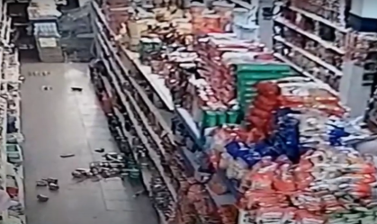 Tremor na terra derruba produtos em supermercado na Bahia