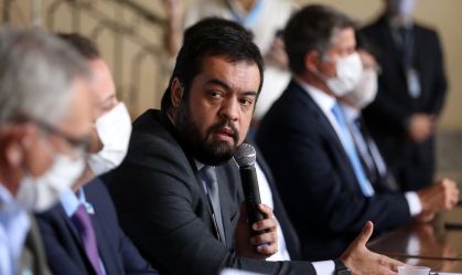 Promotores pedem que chefe do MP-RJ apure 'possíveis crimes' de Cláudio Castro