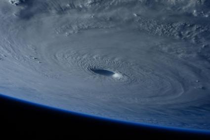 Tufão Maysak visto por satélite
