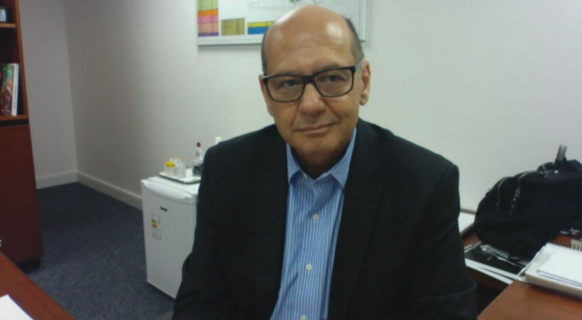 O diretor do Instituto Butantan, Dimas Covas, fala à CNN sobre o desenvolvimento