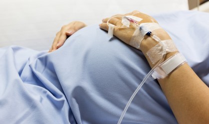 Novo estudo revela mais sobre possíveis riscos da Covid-19 para grávidas