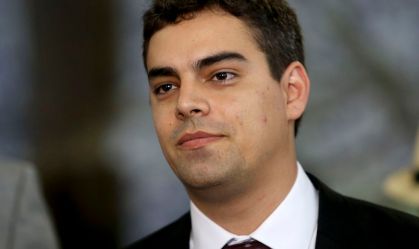 Reforma prevê fim da aposentadoria compulsória como punição, menos a magistrados