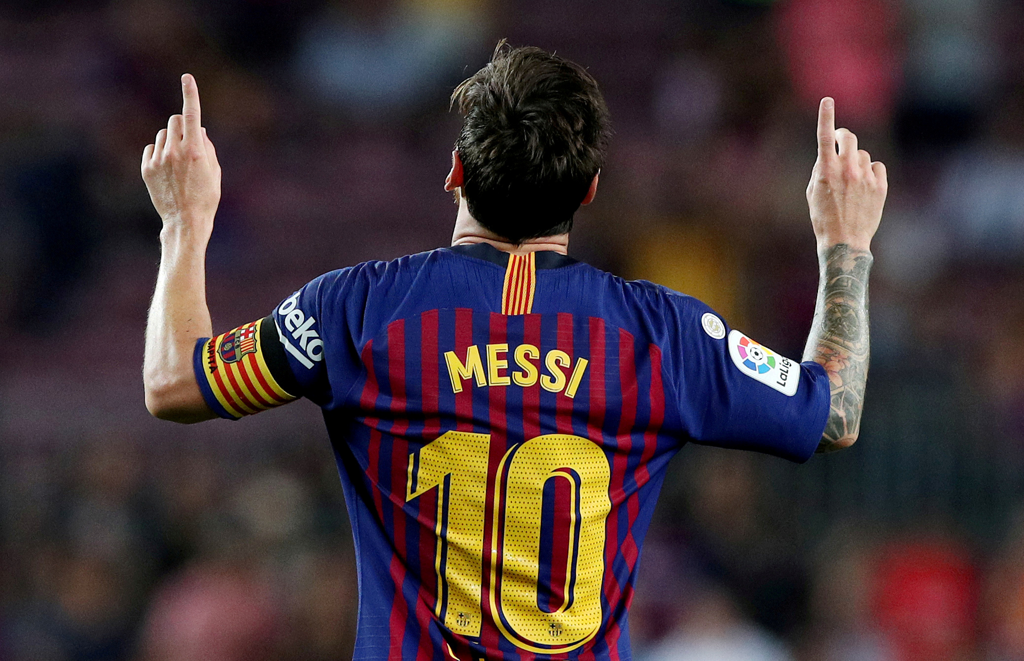 Pai de Messi disse que jogador pode ficar mais um ano no clube