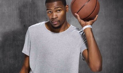 NBA: Kevin Durant e outros três jogadores dos Nets testam positivo para COVID-19