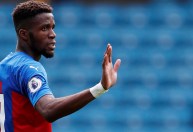Zaha sofre ataques racistas na web após vitória do Palace sobre Manchester City