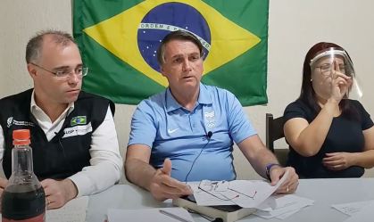 Bolsonaro promete vetar projeto que estabelece pena para quem recusar vacina