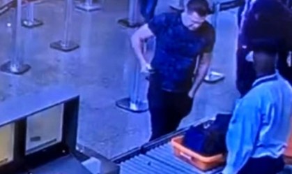 Extraditado, suspeito de atacar a sede do Porta dos Fundos está preso no RJ