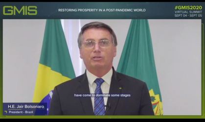 Covid-19: Bolsonaro critica 'domínio' de 'certas regiões' na produção de insumos