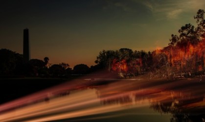 'Fogo' no Ibirapuera: Natura projeta chamas no parque, em alerta sobre queimadas