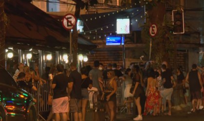Bares do Rio de Janeiro têm aglomeração e pessoas sem máscara