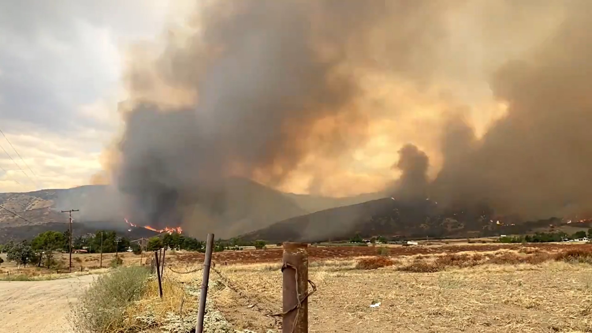 Incêndio florestal na Califórnia foi causado por equipamento em chá de bebê