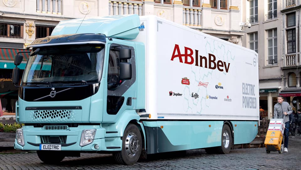 AB InBev eleva lucro, receita e volume de vendas no 1º trimestre