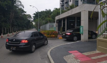 Advogado de Lula e ex-defensor da família Bolsonaro são alvos da PF; veja lista