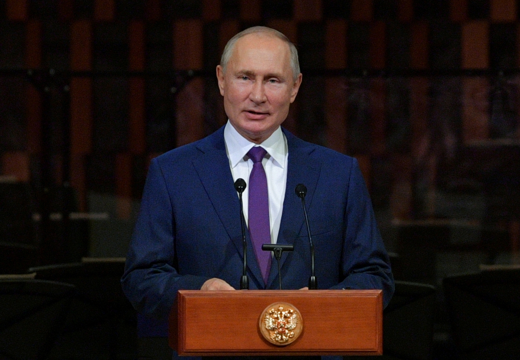 Putin discursando