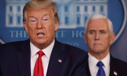 Contra coronavírus, Trump diz que EUA rejeitarão todos os pedidos de asilo