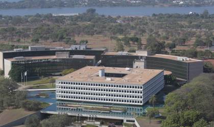 Ministra do TCU volta atrás e restabelece contrato de satélite com a PF