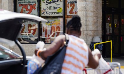 Após alta de vendas na pandemia, consumidores estão mais cauteloso nos EUA durante Black Friday