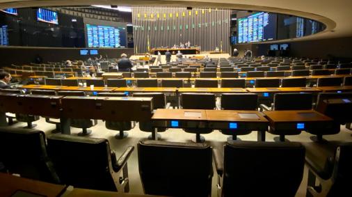 Plenário da Câmara esvaziado na votação do decreto da calamidade pública