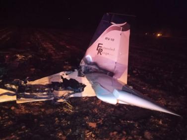Destroços de avião que caiu no interior de SP