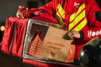 iFood lança novos benefícios para entregadores com bônus de até R$ 3 mil