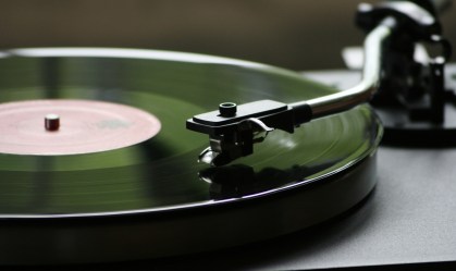Discos de vinil e Taylor Swift impactam juros e inflação do Reino Unido; entenda como