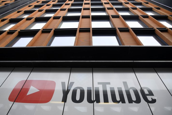 Vista externa dos escritórios do YouTube em Londres, no Reino Unido / Foto: Toby Melville/Reuters (11.set.2020)