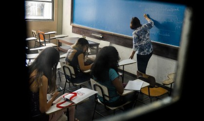 Ensino médio não atinge meta projetada para 2019; só Goiás bate objetivo do Ideb
