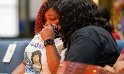 Cidade dos EUA vai pagar US$ 12 mi a família de jovem negra morta por policiais