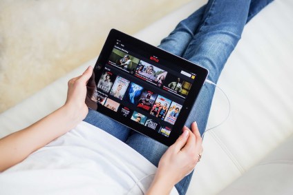 A União Europeia pede a plataformas de streaming que reduzam qualidade de vídeos
