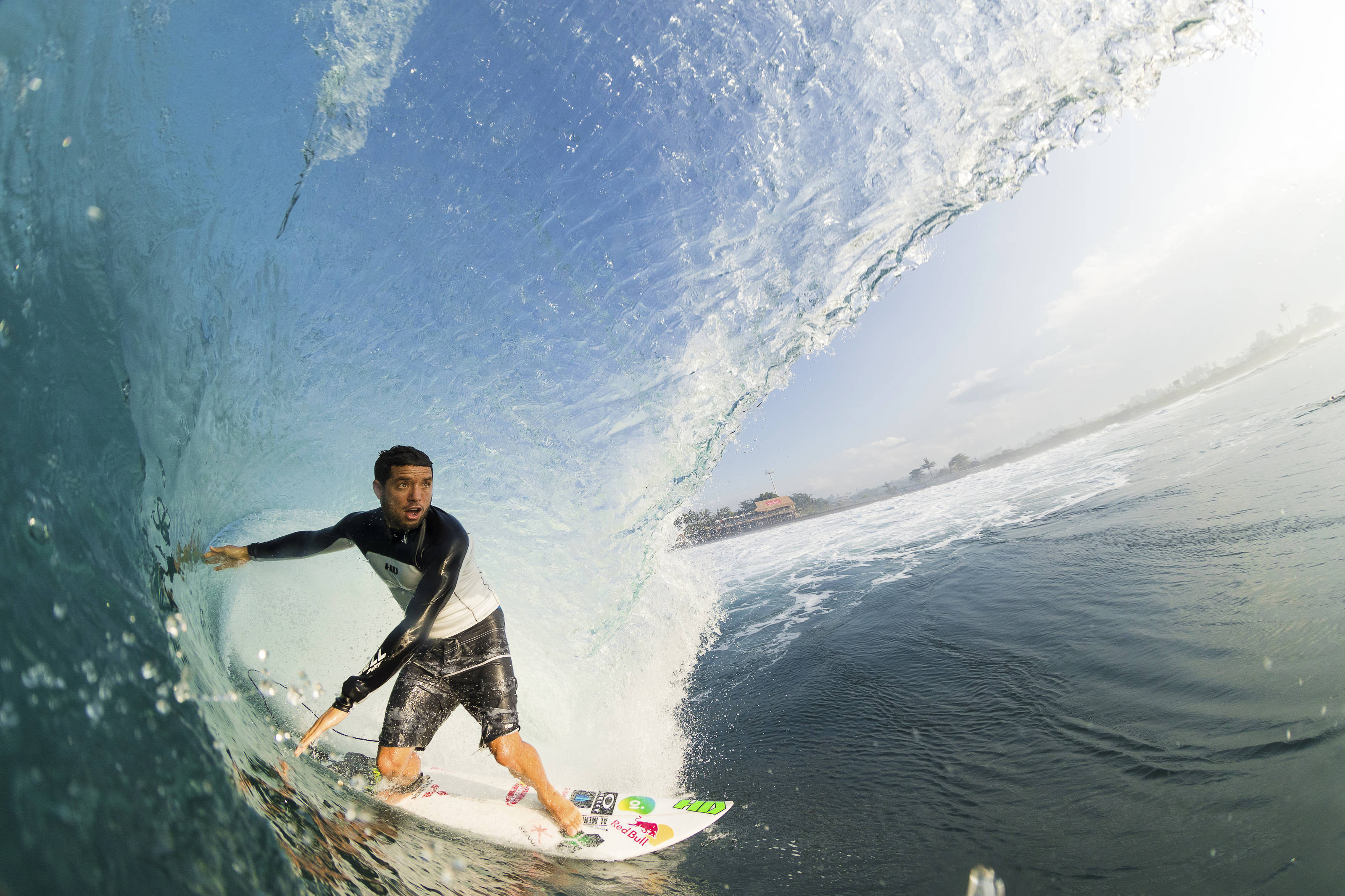 O surfista Adriano de Souza, o Mineirinho, anunciou sua aposentadoria